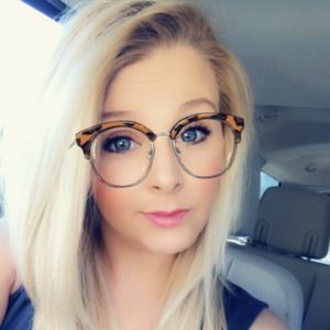 Meet your Posher, Christine